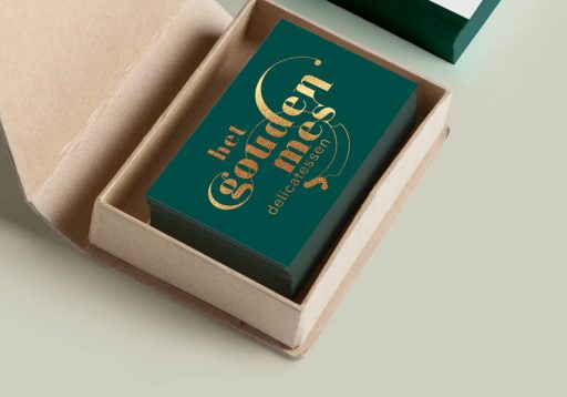 Logo ontwerp voor het gouden mes